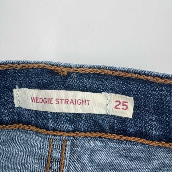 Levis Jeans Women 25 Blue Wedgie Straight Button Fly Distressed Stretch Denim - Picture 7 of 13